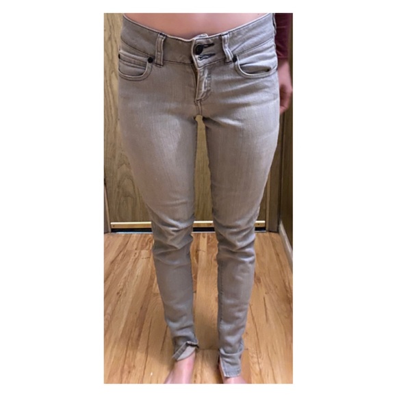 π 4 for $10 Sneak Peek Grey Denim Jeans size 1 2 - Picture 1 of 7